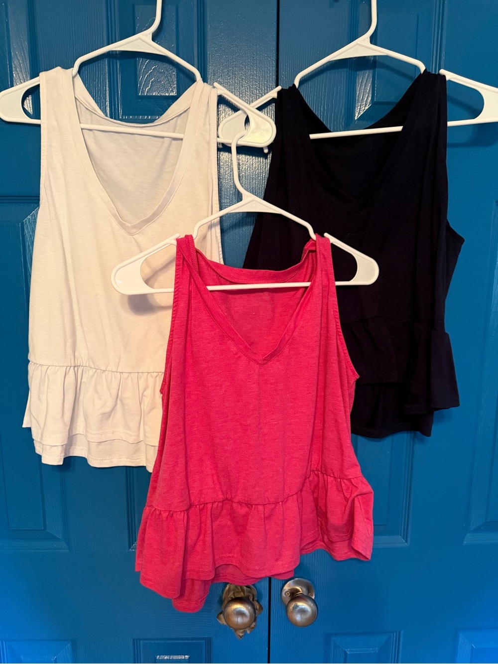 V-Neck Sleeveless Peplum Tank Top - Pink